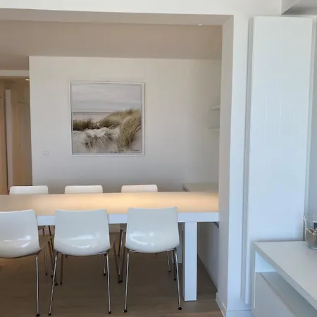 Horizon 0501 Located On The Sea Apartment